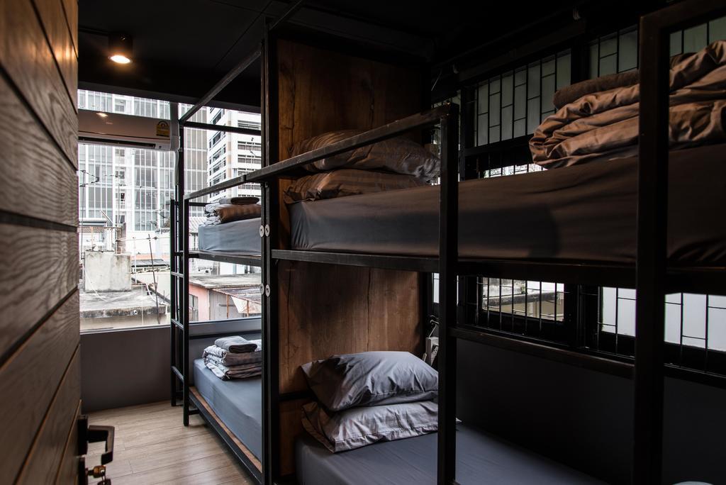 Nap@Pan Hostel Silom Банкок Екстериор снимка
