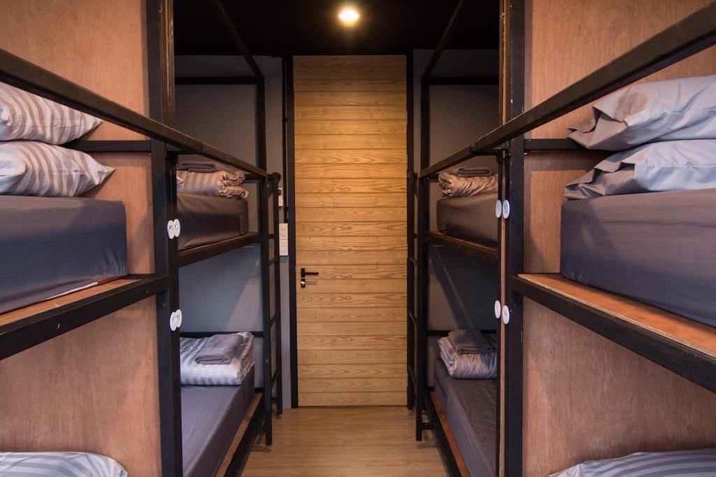 Nap@Pan Hostel Silom Банкок Екстериор снимка