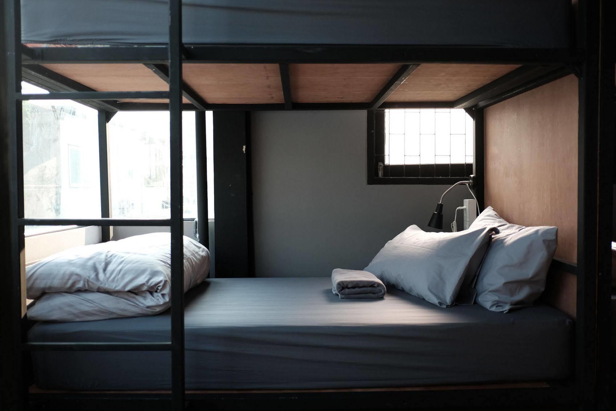 Nap@Pan Hostel Silom Банкок Екстериор снимка