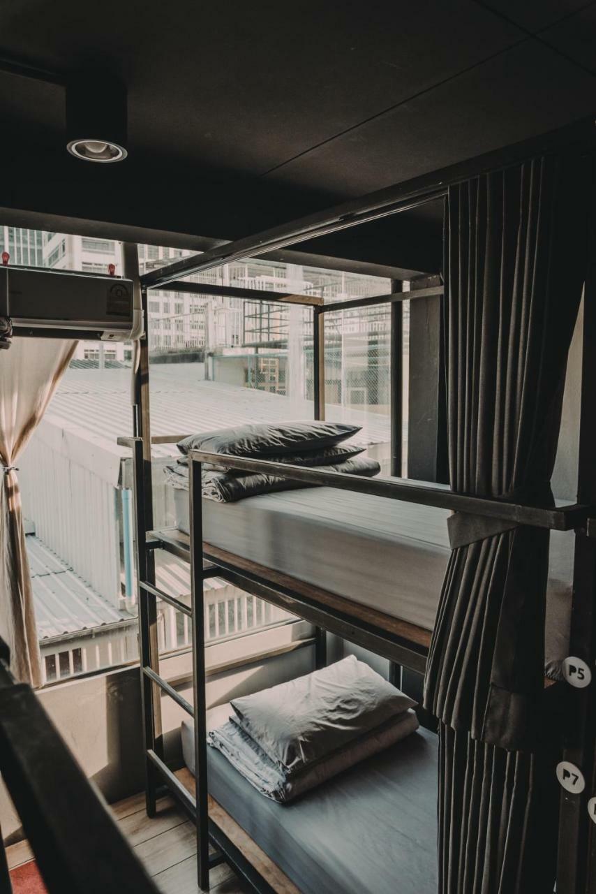 Nap@Pan Hostel Silom Банкок Екстериор снимка